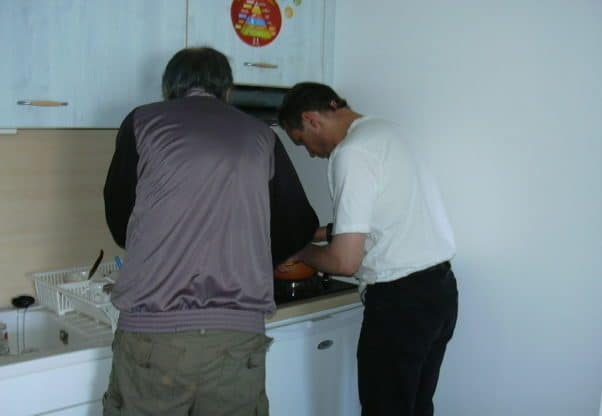 2008-le-hommes-cuisinent.jpg