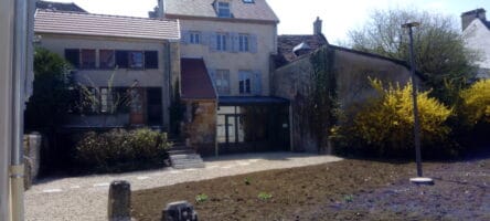 3 Margelles Bat 1 Et Gite Jardin
