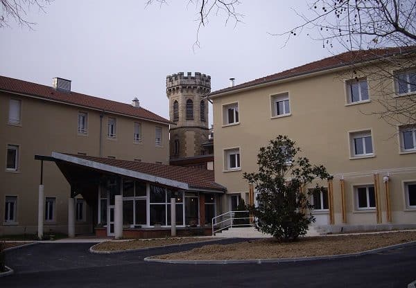 Ehpad-de-lArnaud-Romans-sur-IsÃ¨re.jpg