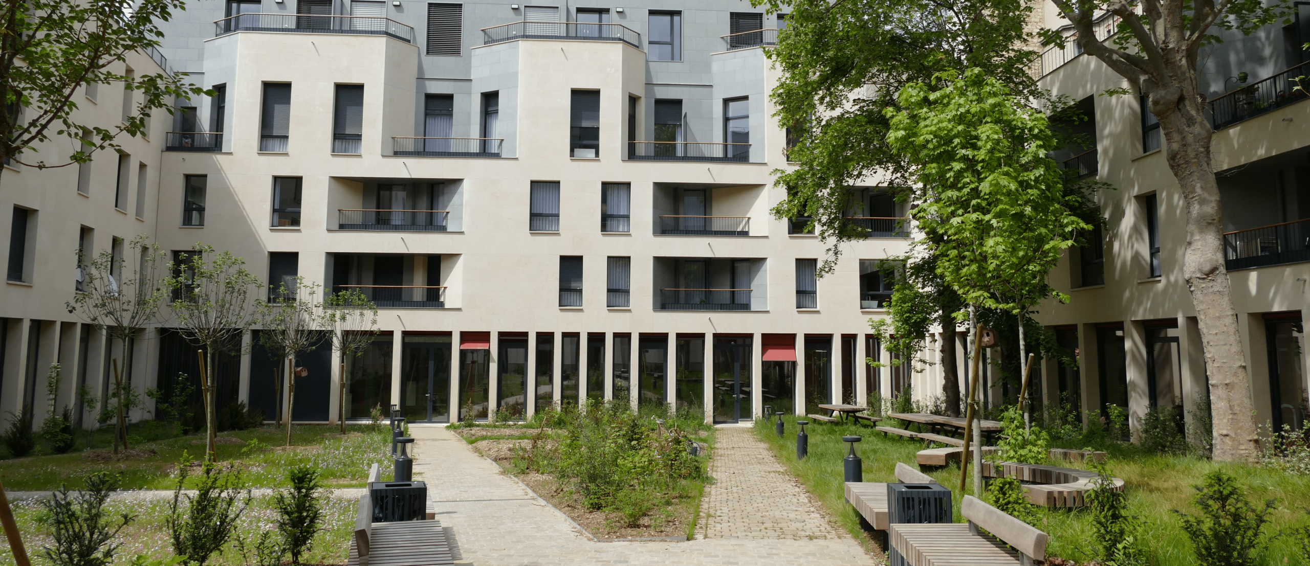 Jardin de la résidence intergénérationnelle Maison Saint-Charles
