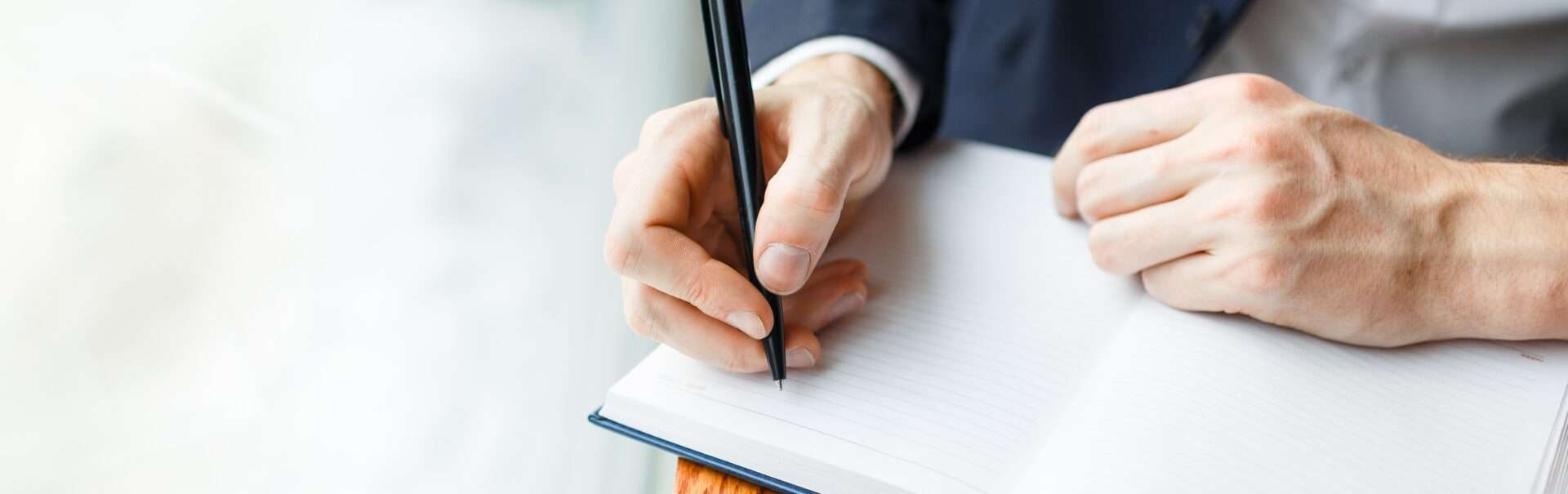 Benevole Ecrivain Public Administratif Habitat Et Humanisme Association De Lutte Contre Le Mal Logement