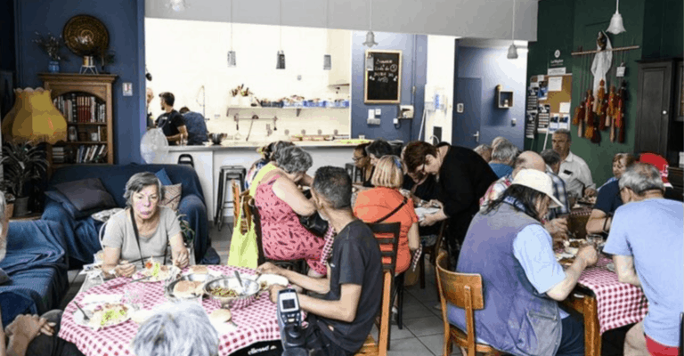 Escales solidaires hors les murs : des repas livrés aux plus démunis