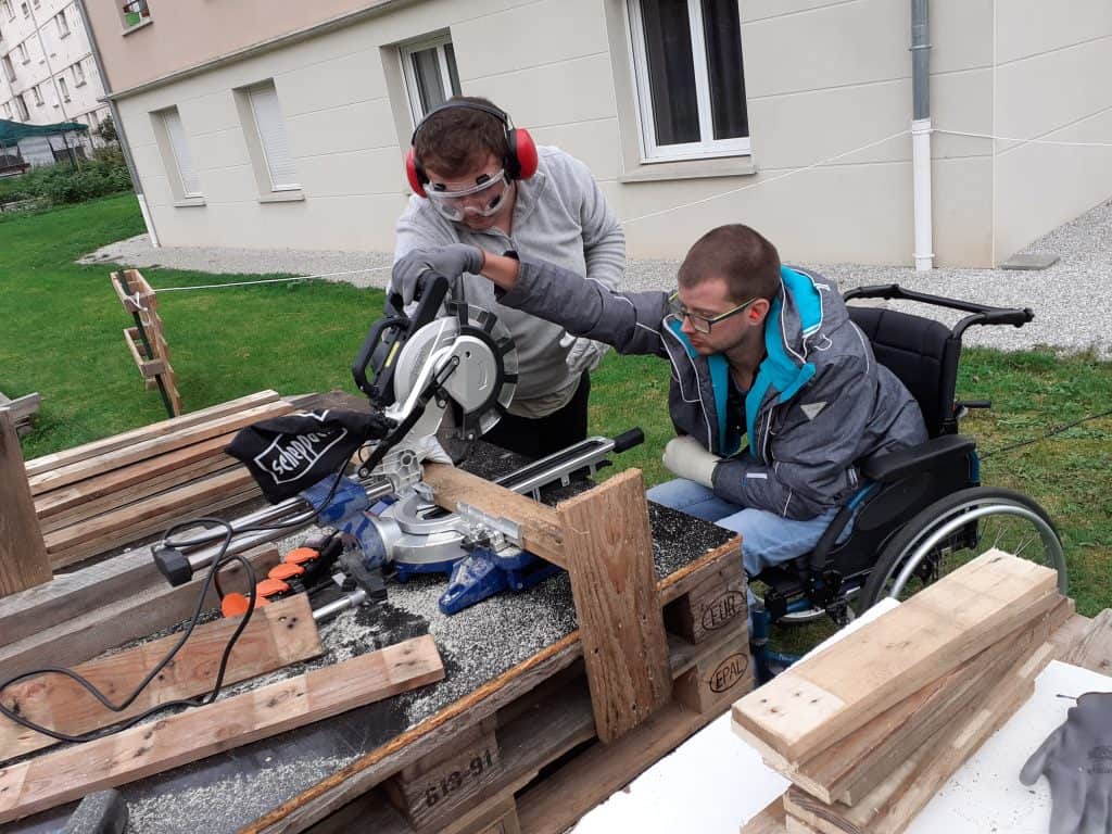 Ateliers construction Habitat et Humanisme Sarthe-Mayenne