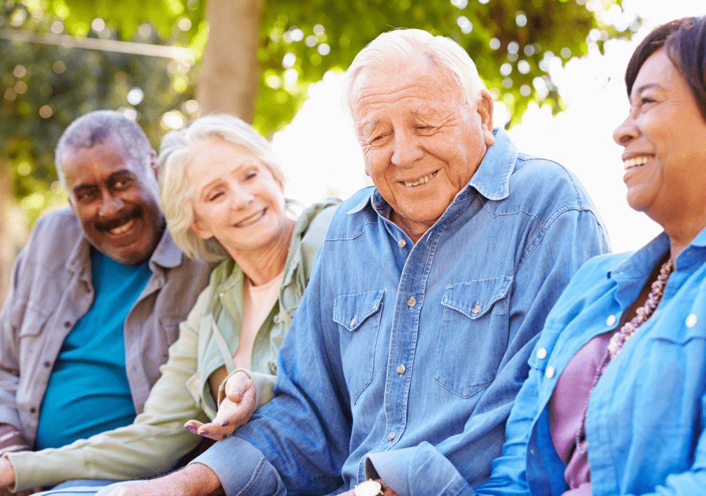 Groupe Seniors Qui Discutent 2