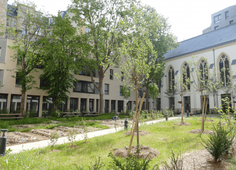 Jardin aménagé de la Maison Saint-Charles