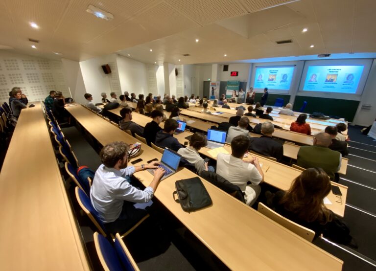 Une cinquantaine de personne étaient présentes dans l'amphithéâtre de l'Ecole d'Ingénieurs INSEN à Brest lors du Tour de Bretagne de la Finance Solidaire