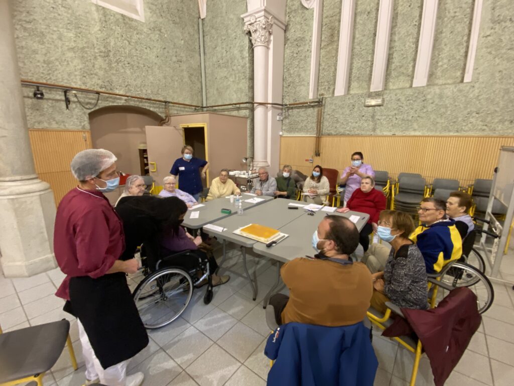 Le cheesecake de la Maison Saint-Joseph réunis tous les résidents