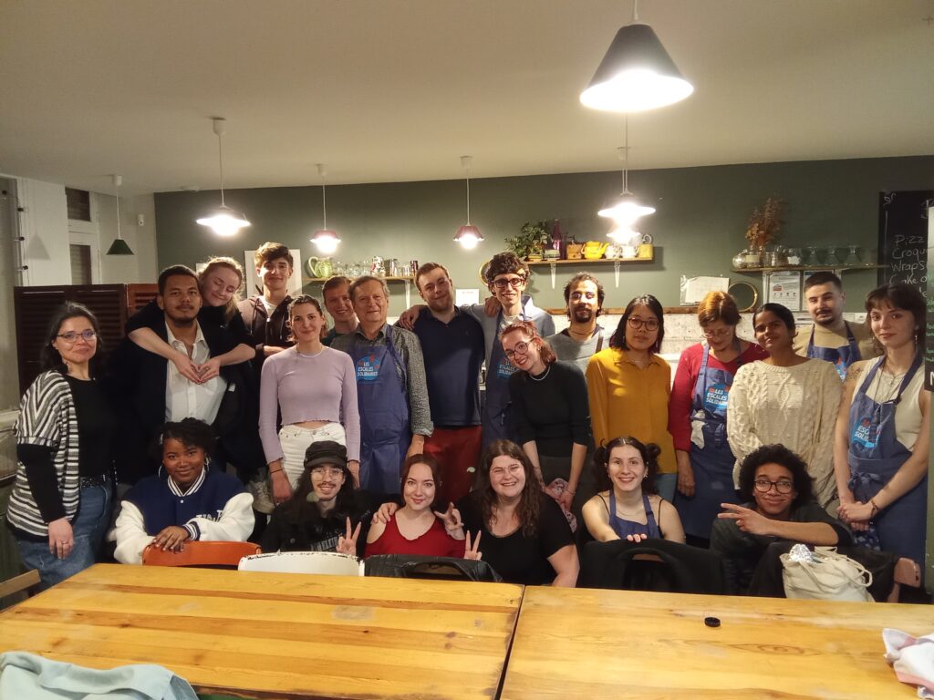 Repas Jeunes Escales Solidaires 4