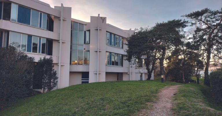 Maison Accueil Decombrousse