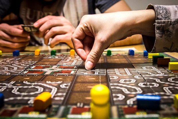 Jeux de société - Avec uni-cité