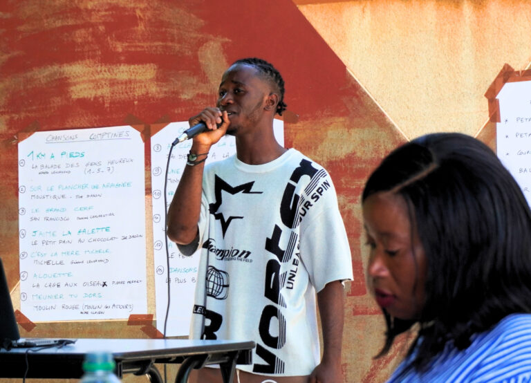 Chanteur résident HHA