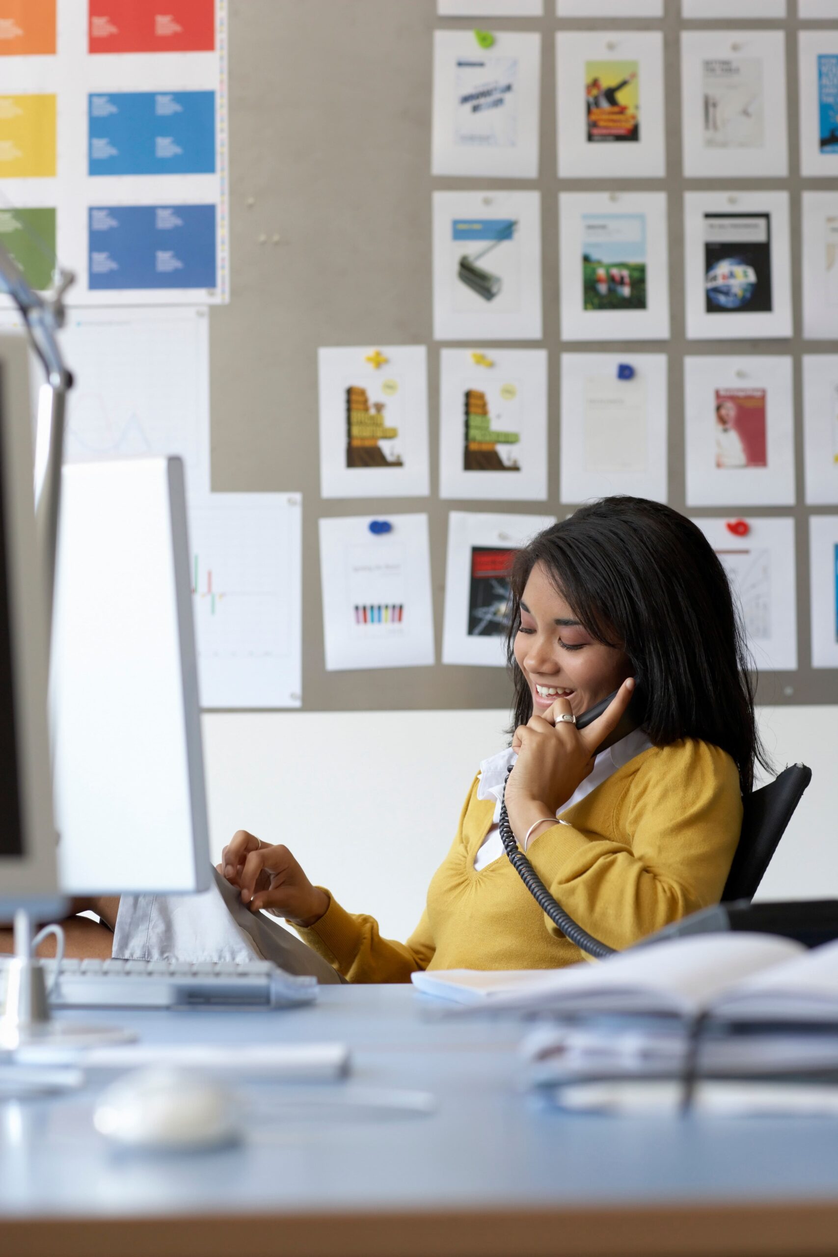 Businesswoman Using Telephone 2024 11 03 06 51 03 Utc (1)